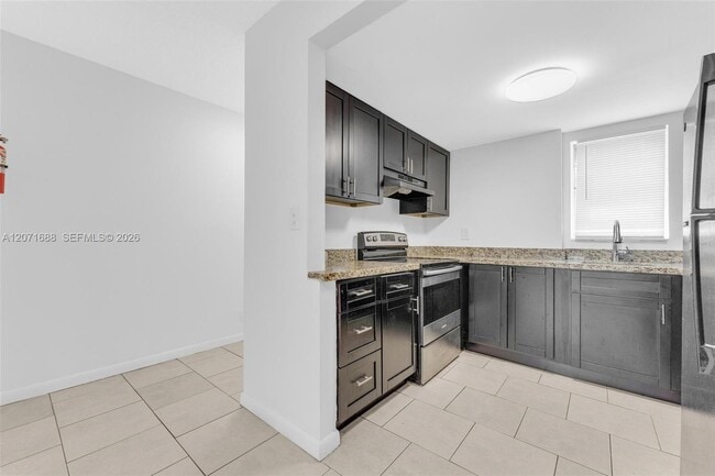 Photo - 3751 SW 60th Ave Unit 1