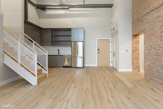 Photo - 729 N Sangamon St Unidad 309