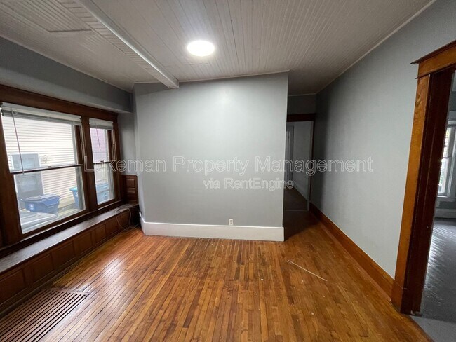 Photo - 720 Oak St Unit 1