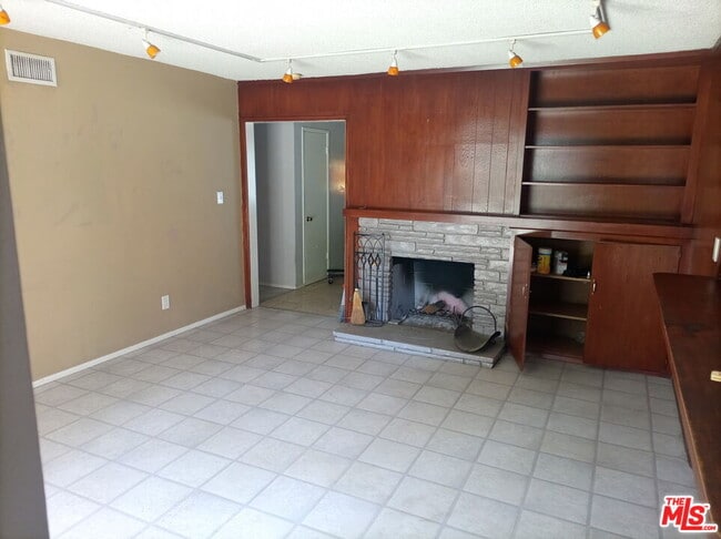 1016 Orange Ave