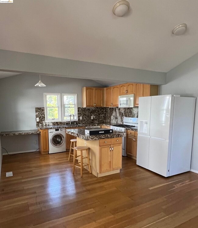 Photo - 2438 Martin Luther King Jr Way