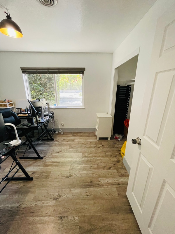 Photo - 6848 Sutter Ave