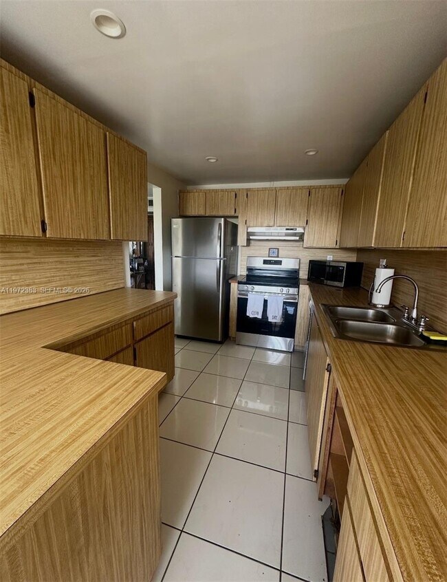 Photo - 1300 SW 122nd Ave Unit 416-2