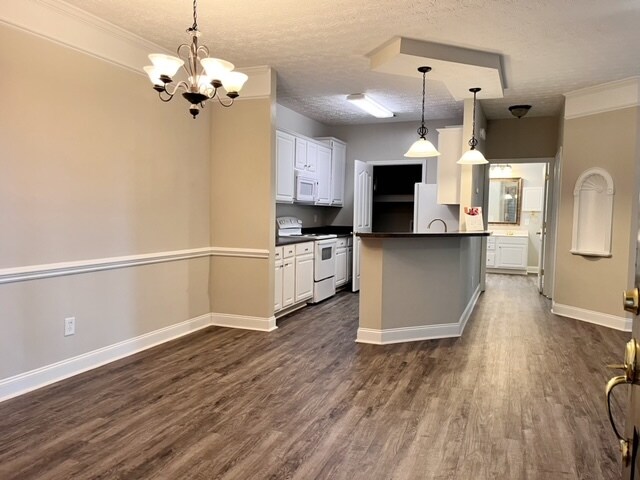 Anthos at Lexington Place