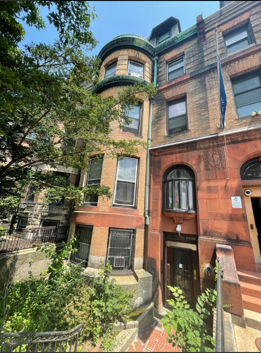 52 Fenway Unit 2