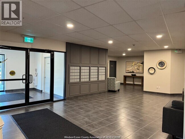 Photo - 1888 WESTVIEW 212 Unit 212