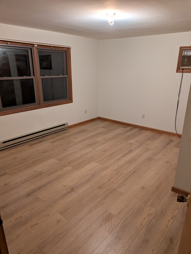 Photo - 28 Willow Plz Unit 28 Willow Street - 2nd Fl