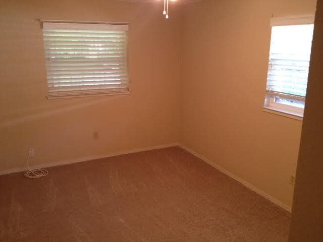 Photo - Central Roseville - 4 Bed, 2 Bath - Single Story - Separate Living and Family Rooms - Large Yard