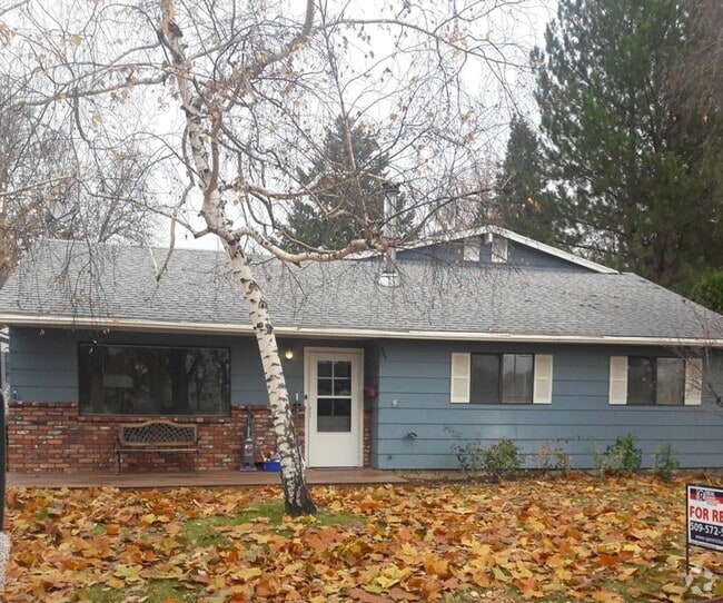Building Photo - Centrally Located in Richland Rental
