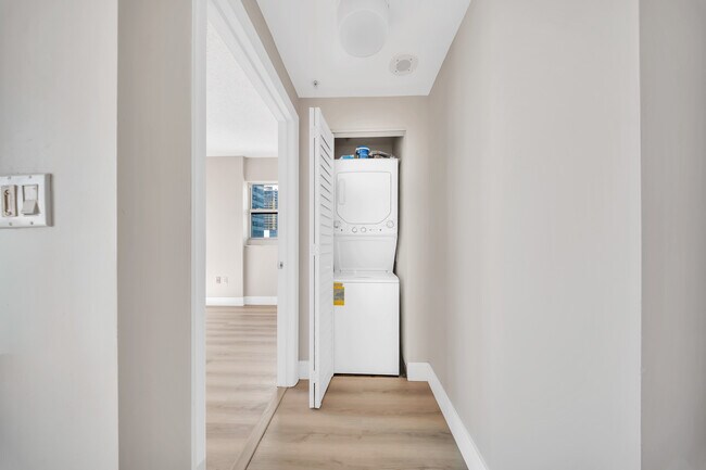 Photo - 185 SE 14th Ter Unit 2008