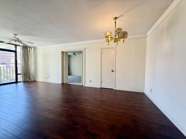 Photo - 7701 Wurzbach Rd