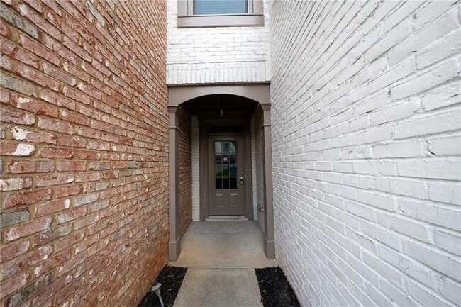 Photo - 4995 Berkeley Oak Dr