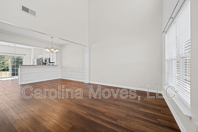 Photo - 106 Waterford Park Dr