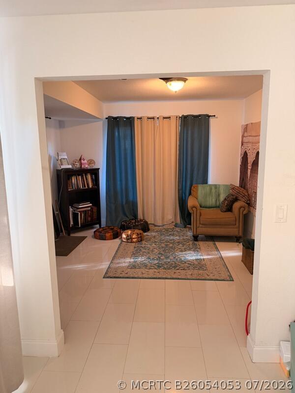Photo - 766 SW Belmont Cir