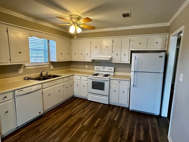 Photo - 235 Cavalier Dr