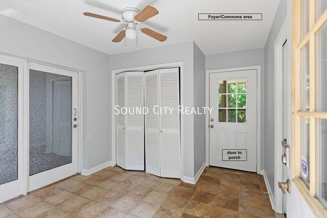 Photo - 7016 Bonnalake Dr Unit B