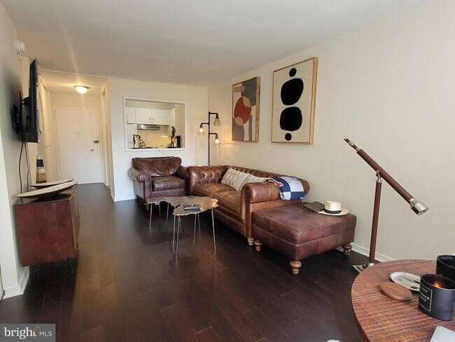 Photo - 224 W Rittenhouse Square Unit 1817
