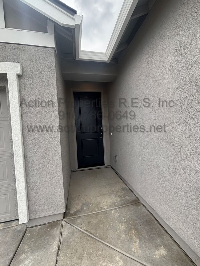 Photo - Action Properties Offering Roseville Solar: Inspiration Village Community Gated: 3 Bedroom 3 Bath...