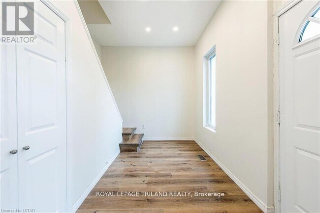 Photo - 101 Malakoff St