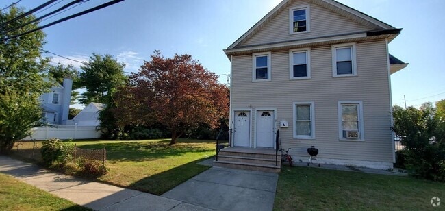 Building Photo - 83 Kraemer St Unit 2 Rental