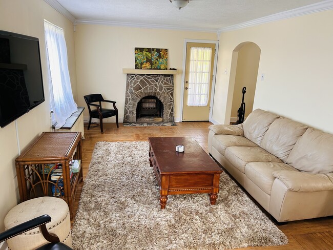 Photo - 114 Braddock Rd