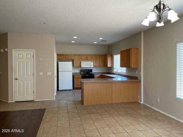 8850 W Hilton Ave