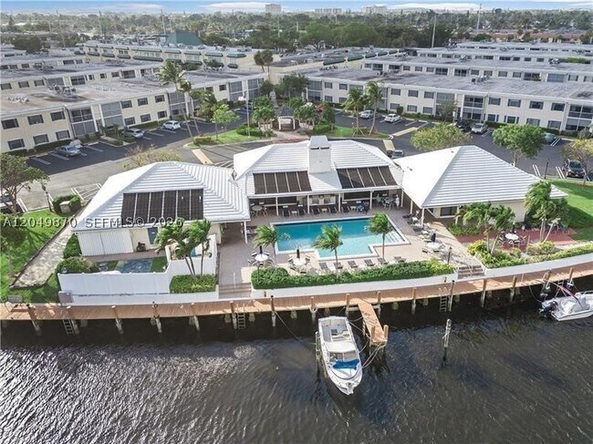 Building Photo - 110 Cypress Club Dr Unit 108