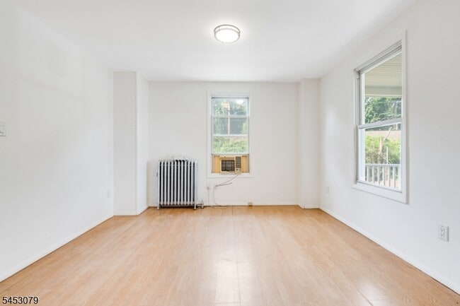 Photo - 37 Bowers Ln