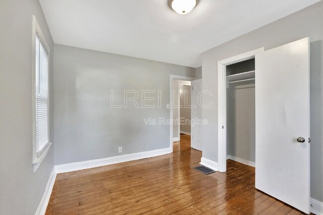 Photo - 1517 Shingo Ave