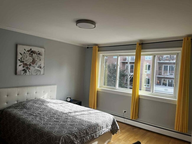 Photo - 1354 E Washington St Unit 302