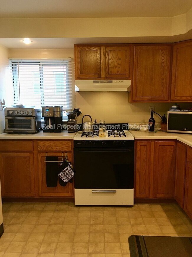 Photo - 606 S Mathilda St Unidad 2