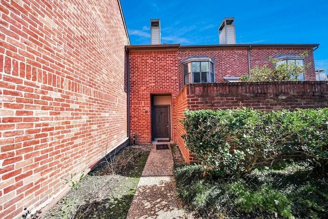 Building Photo - 7447 Cambridge St Unit 106