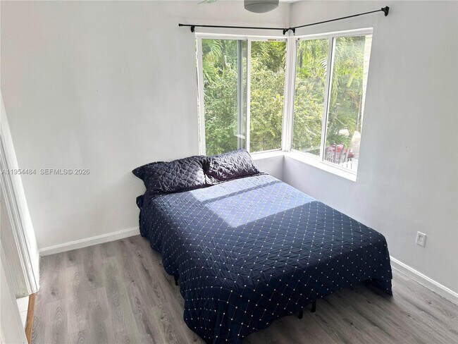 Photo - 555 NE 70th St Unit Studio