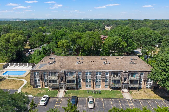 The 4220 Grand Apartments
