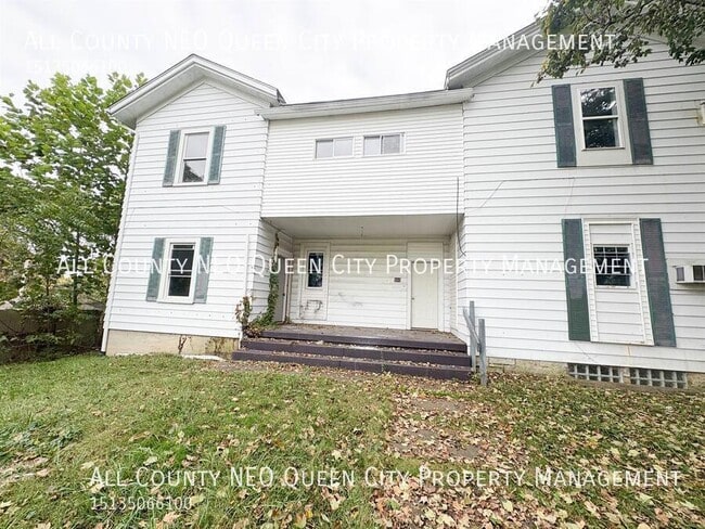 Building Photo - 499 S Detroit St Unit 5