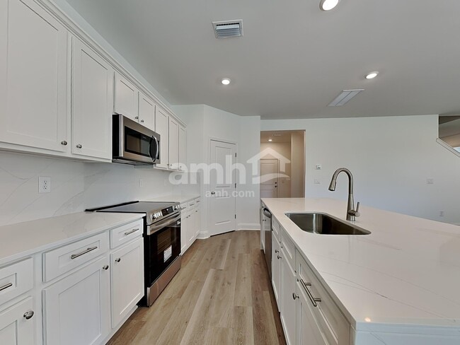 539 Armstrong Curv