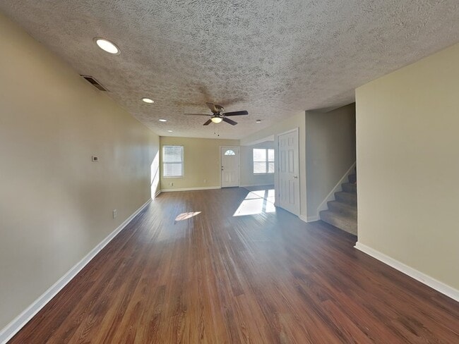 Photo - 11101 Waterfield Ln