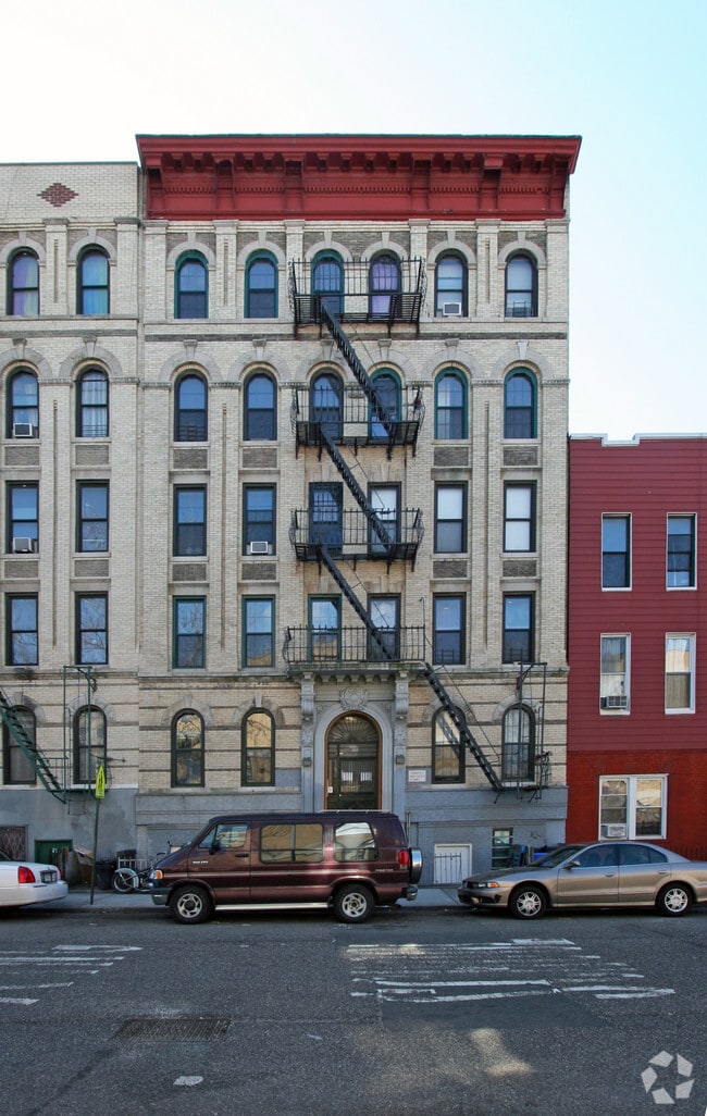 206 Scholes St - 206 Scholes St