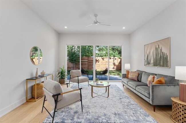 Photo - 2611 Wilson St