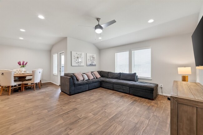 Photo - 4214 Fornari Ln