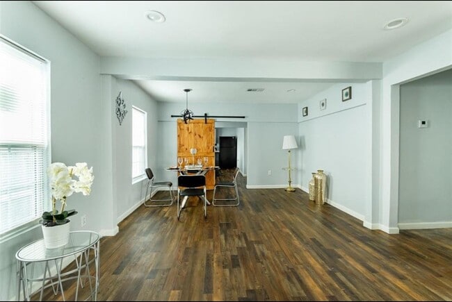 Photo - 411 Harris Ave