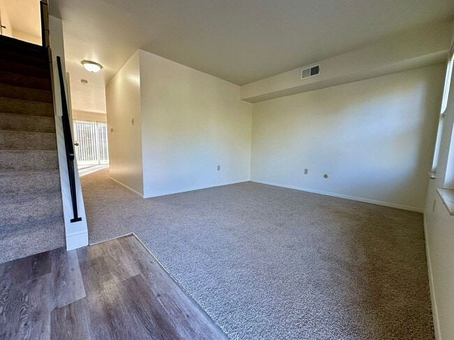 Photo - North Hills 3 Bedroom Townhome! In-Unit Wa... Unit 407