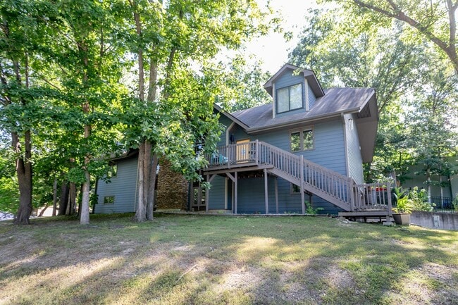 Building Photo - 5 Bed 3 Bath Home