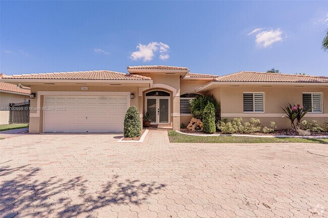 Building Photo - 7821 NW 160th Terrace Rental