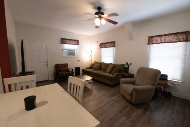1428 Sunset Dr