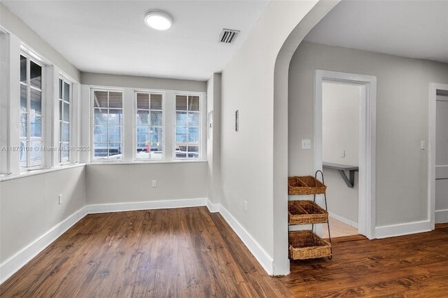 Photo - 314 NE 26th Terrace