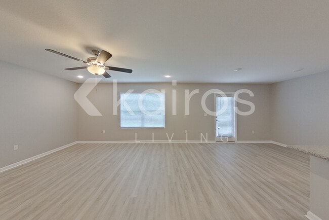 Photo - 4820 Malay Cir