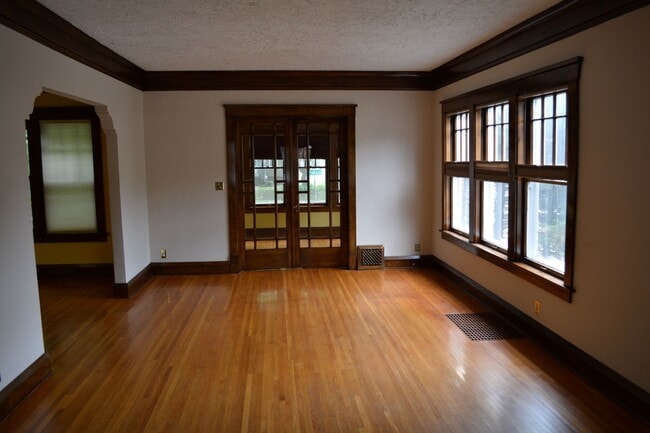 Photo - 501 E Emerson St