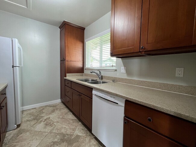 Photo - 10302 Terry Way Unit #4