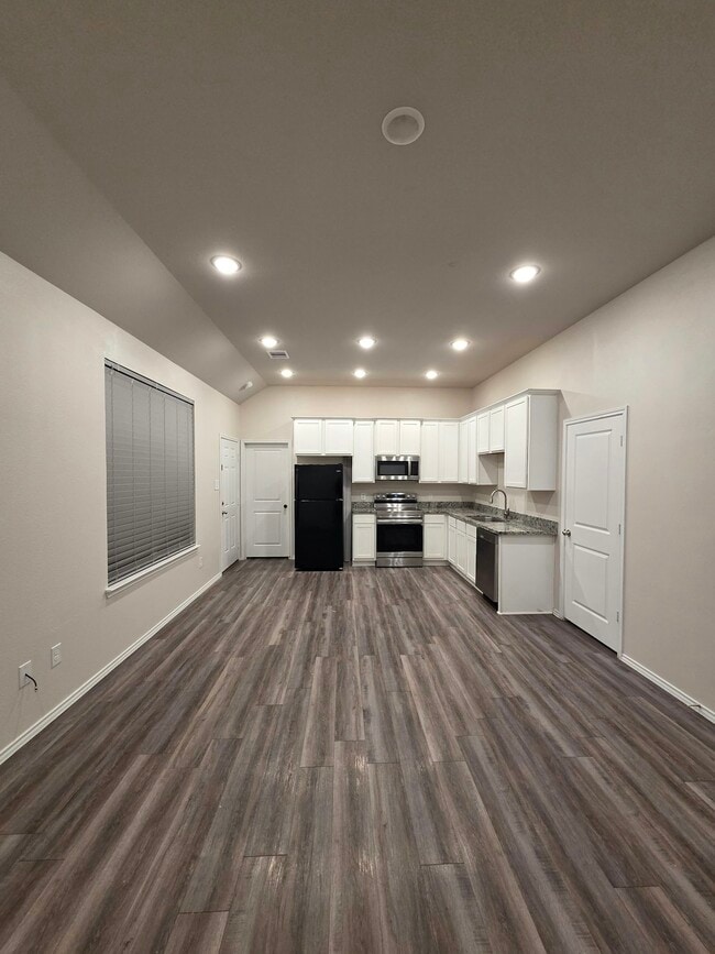 Photo - 11726 White Cedar St